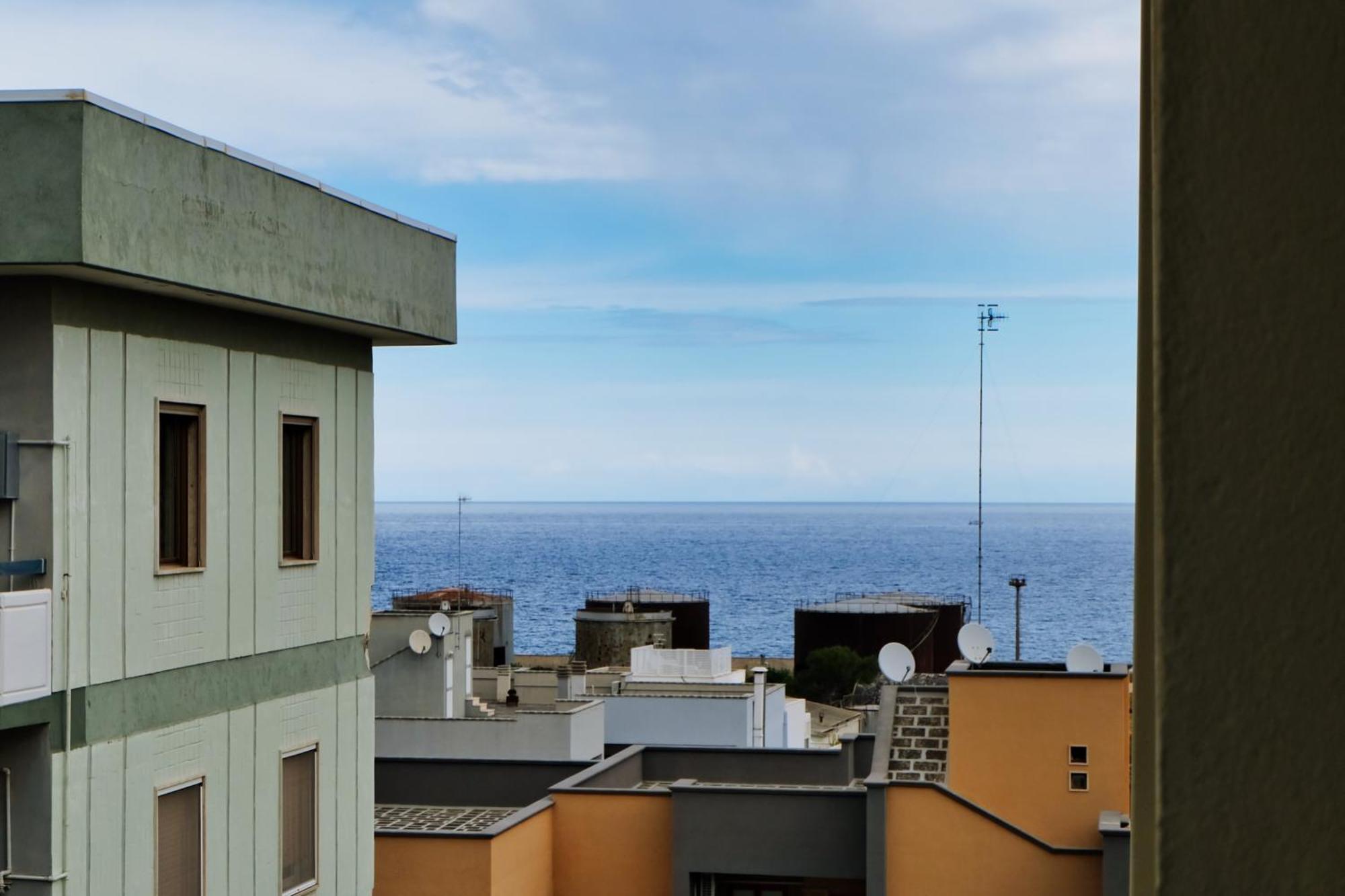 Mare Mary - Appartamento Vista Mare A Монополі Екстер'єр фото